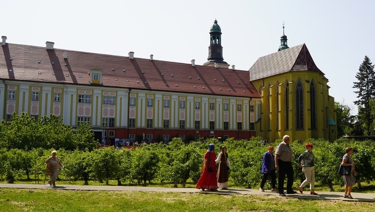 Jubileuszowa X Majówka w Ogrodach Klasztornych