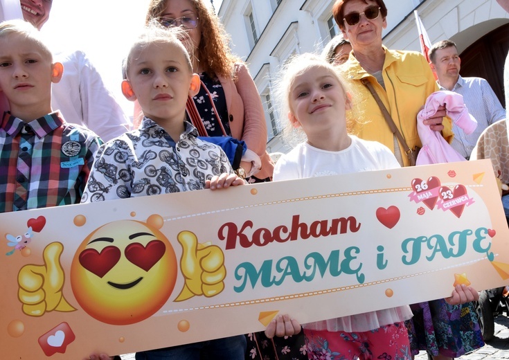 Płock. Marsz i święto rodziny