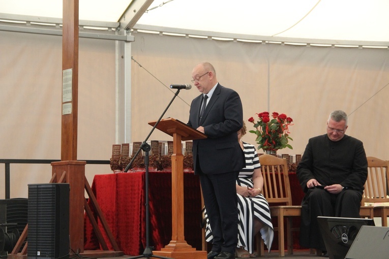 Zabawa. Gala laureatów konkursu "Bł. Karolino, świeć nam przykładem"