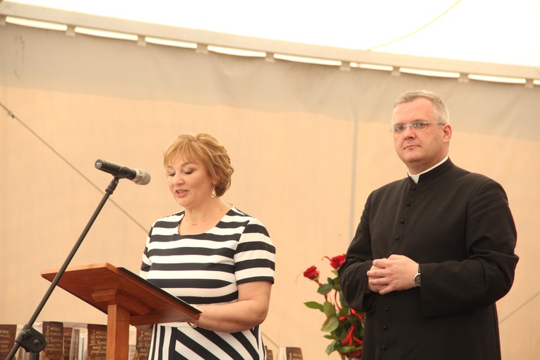 Zabawa. Gala laureatów konkursu "Bł. Karolino, świeć nam przykładem"