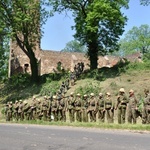 Militarny piknik we Włodzieninie