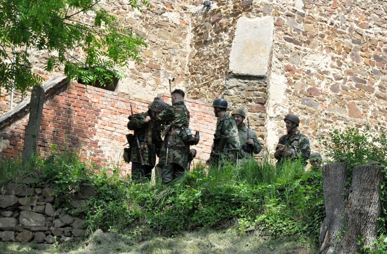 Militarny piknik we Włodzieninie