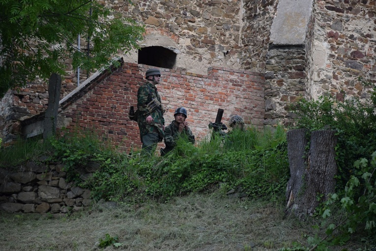 Militarny piknik we Włodzieninie