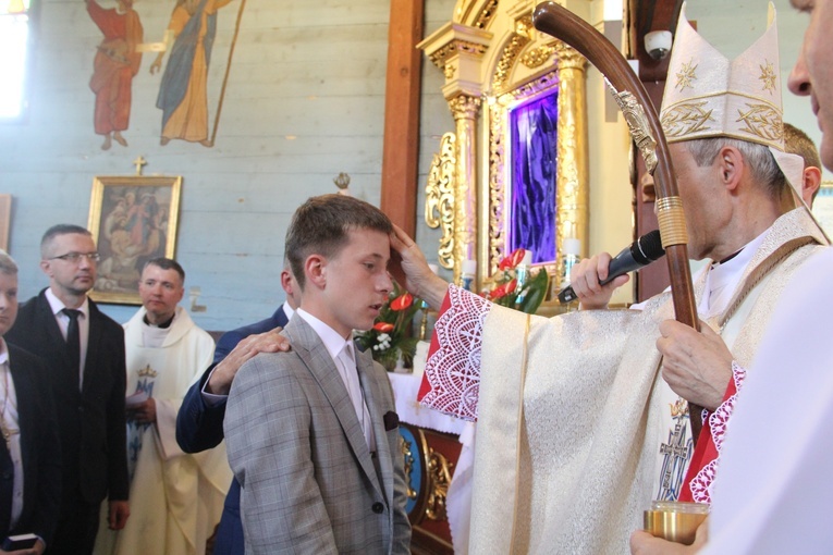 Bierzmowanie w Pogwizdowie