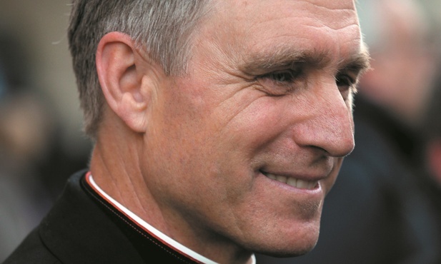 Abp Georg Gänswein dla „Gościa Niedzielnego”: Benedykt XVI nie dawał po sobie poznać, gdy cierpiał