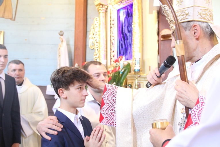 Bierzmowanie w Pogwizdowie