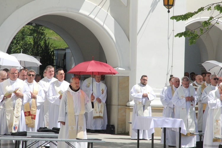 Pielgrzymka kapłanów diecezji tarnowskiej do Tuchowa