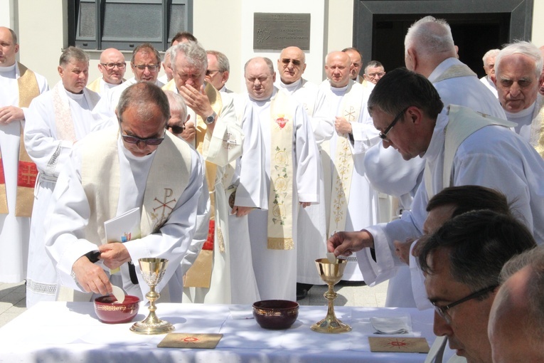 Pielgrzymka kapłanów diecezji tarnowskiej do Tuchowa