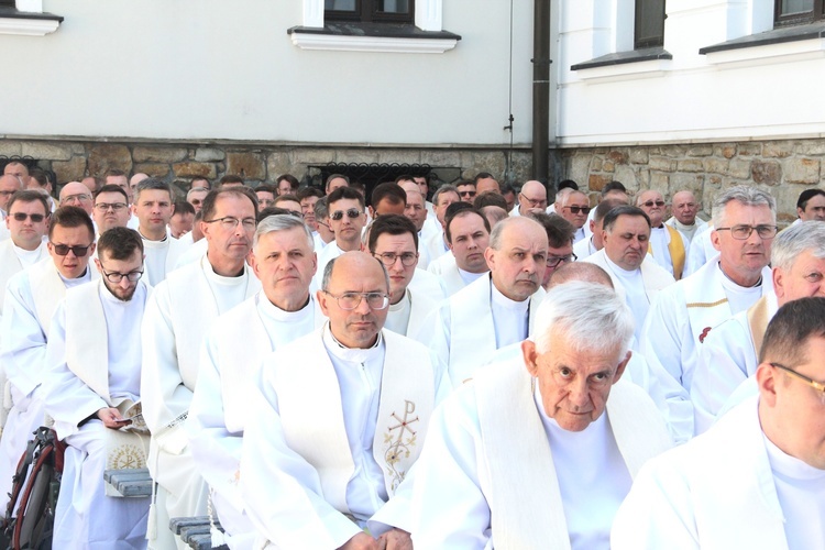 Pielgrzymka kapłanów diecezji tarnowskiej do Tuchowa