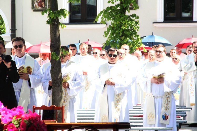 Pielgrzymka kapłanów diecezji tarnowskiej do Tuchowa