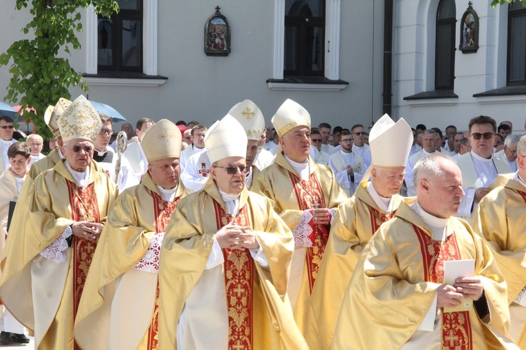 Pielgrzymka kapłanów diecezji tarnowskiej do Tuchowa