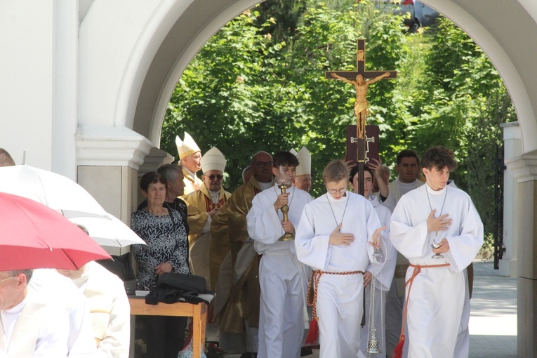 Pielgrzymka kapłanów diecezji tarnowskiej do Tuchowa