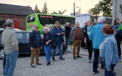 Spotkanie dwóch społeczności