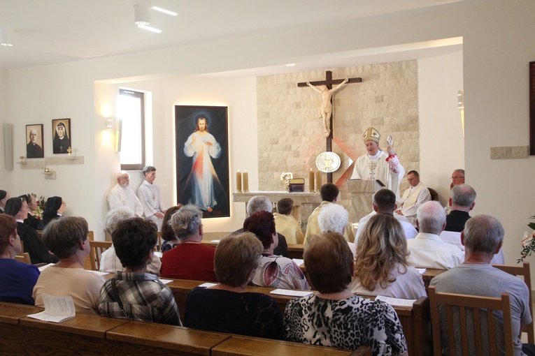 Radłów. Poświęcenie Przystani Bożego Młosierdzia