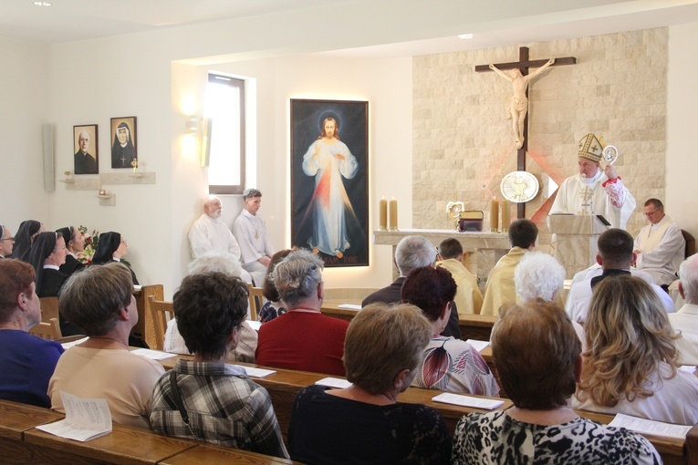 Radłów. Poświęcenie Przystani Bożego Młosierdzia