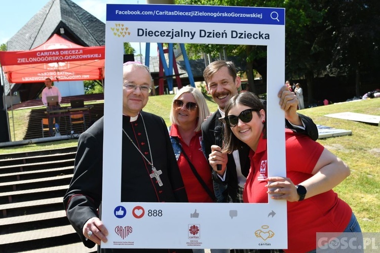 Ponad 1500 najmłodszych diecezjan na Dniu Dziecka u Pani Cierpliwie Słuchającej