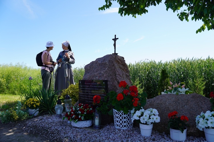 Pielgrzymka do grobu i miejsca męczeństwa bł. s. M. Acutiny