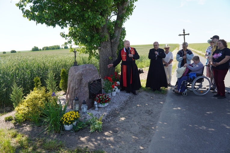 Pielgrzymka do grobu i miejsca męczeństwa bł. s. M. Acutiny