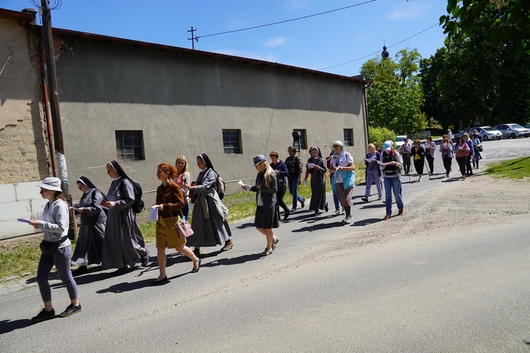 Pielgrzymka do grobu i miejsca męczeństwa bł. s. M. Acutiny