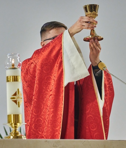 Prymicje neoprezbiterów