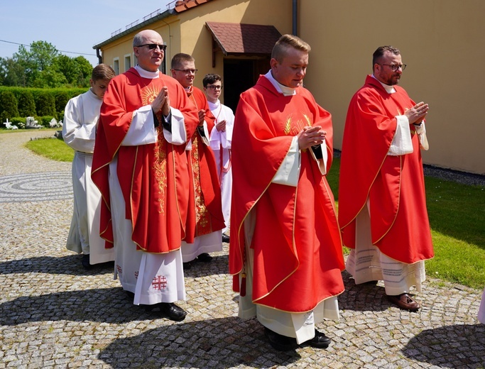 Prymicje neoprezbiterów