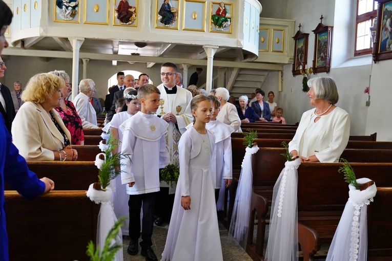 Prymicje neoprezbiterów