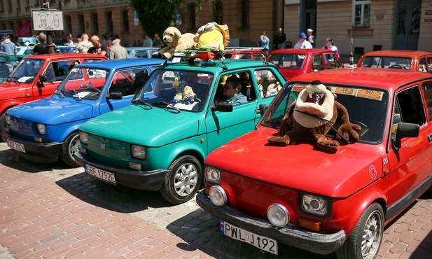Bielsko-Biała. Fiat 126, popularny maluch, świętuje pięćdziesiątkę 