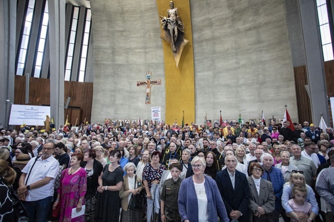 Dziękujemy za czyniących pokój. XVI Święto Dziękczynienia