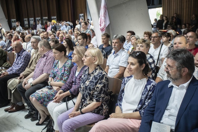 Dziękujemy za czyniących pokój. XVI Święto Dziękczynienia