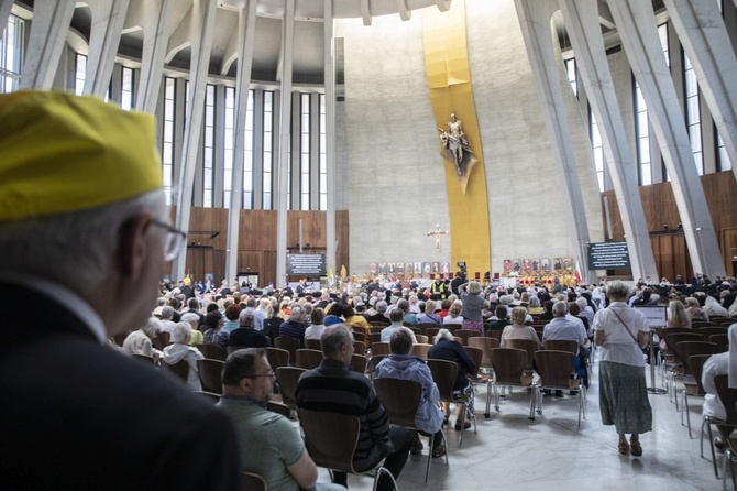 Dziękujemy za czyniących pokój. XVI Święto Dziękczynienia