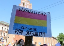 Marsz Równości na transparentach. Co postulują uczestnicy?