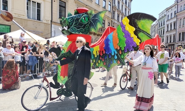 Smoki opanowały Rynek Główny w Krakowie