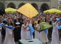 Uwielbienie na Rynku Głównym