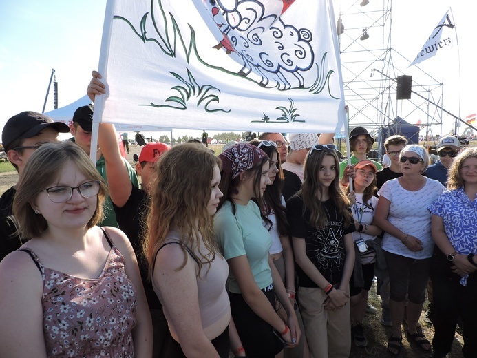 Młodzież diecezji łowickiej na Lednicy