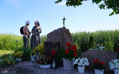 Siostra Acutina i ciężkie kamienie