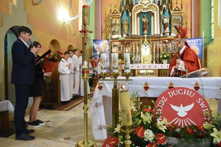 Bierzmowanie w Łężkowicach