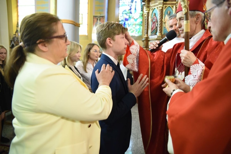 Bierzmowanie w Łężkowicach