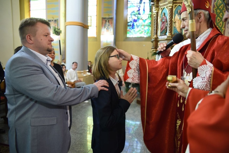 Bierzmowanie w Łężkowicach
