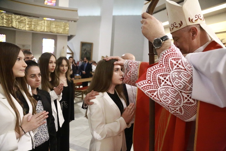 Bierzmowanie w Moszczenicy