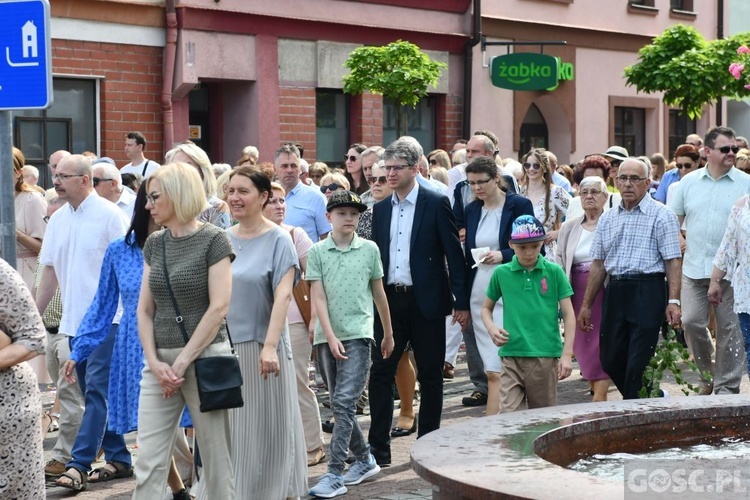 Procesja eucharystyczna na ulicach Głogowa