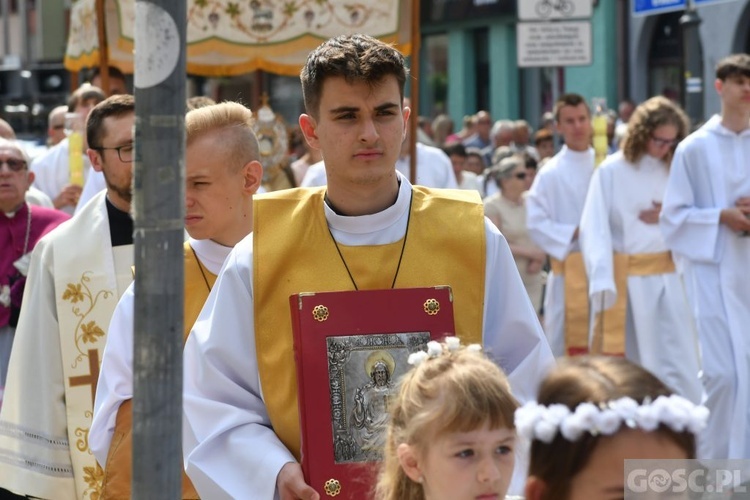 Procesja eucharystyczna na ulicach Głogowa