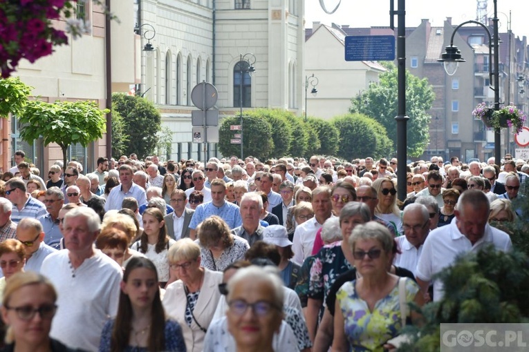 Procesja eucharystyczna na ulicach Głogowa