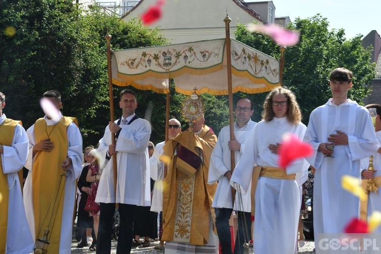 Procesja eucharystyczna na ulicach Głogowa