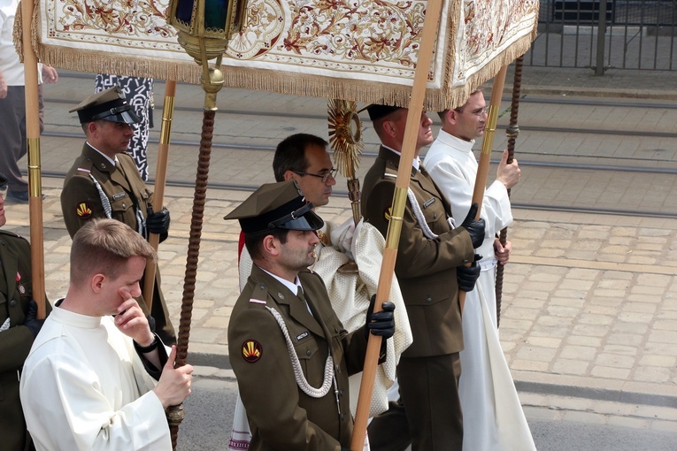 Centralna procesja Bożego Ciała we Wrocławiu 2023