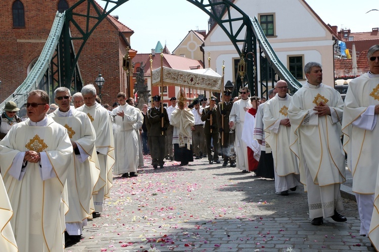 Centralna procesja Bożego Ciała we Wrocławiu 2023