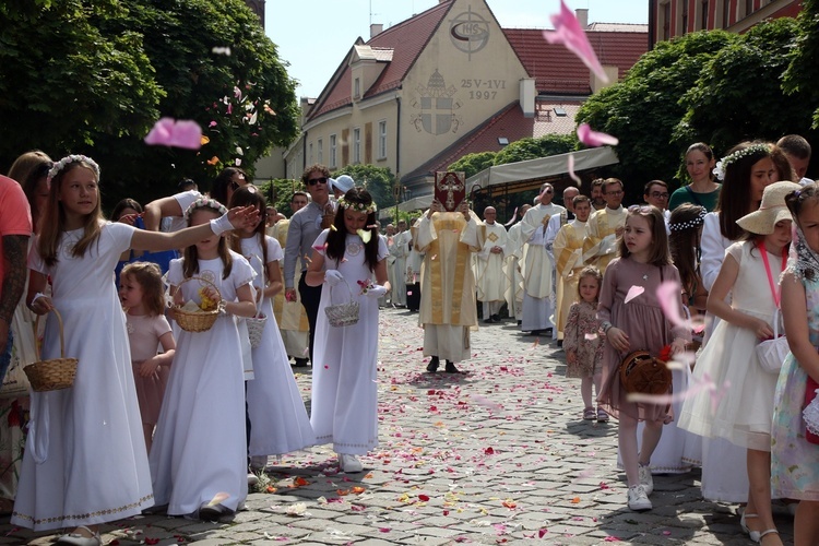 Centralna procesja Bożego Ciała we Wrocławiu 2023