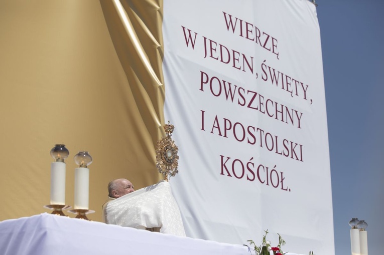 Boże Ciało. Wierzę w Kościół