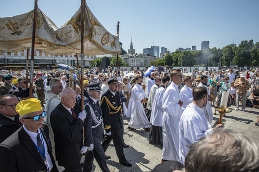 Boże Ciało. Wierzę w Kościół