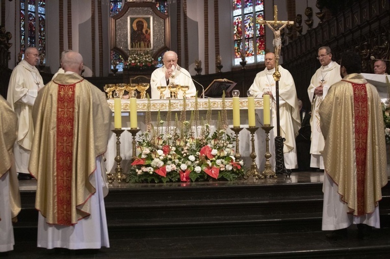 Boże Ciało. Wierzę w Kościół