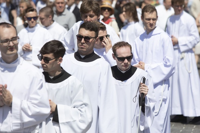 Boże Ciało. Wierzę w Kościół